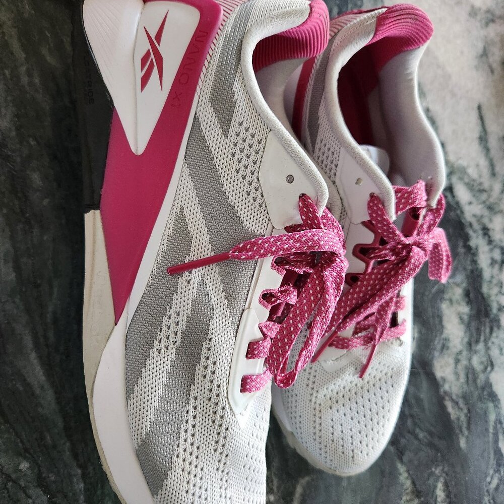 Women's Reebok pink Nanos
